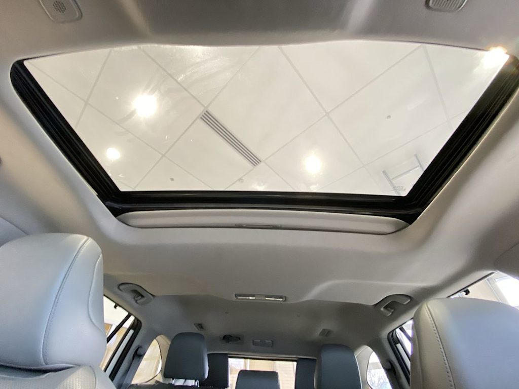 Thumbnail: 2023 Toyota Highlander - 26