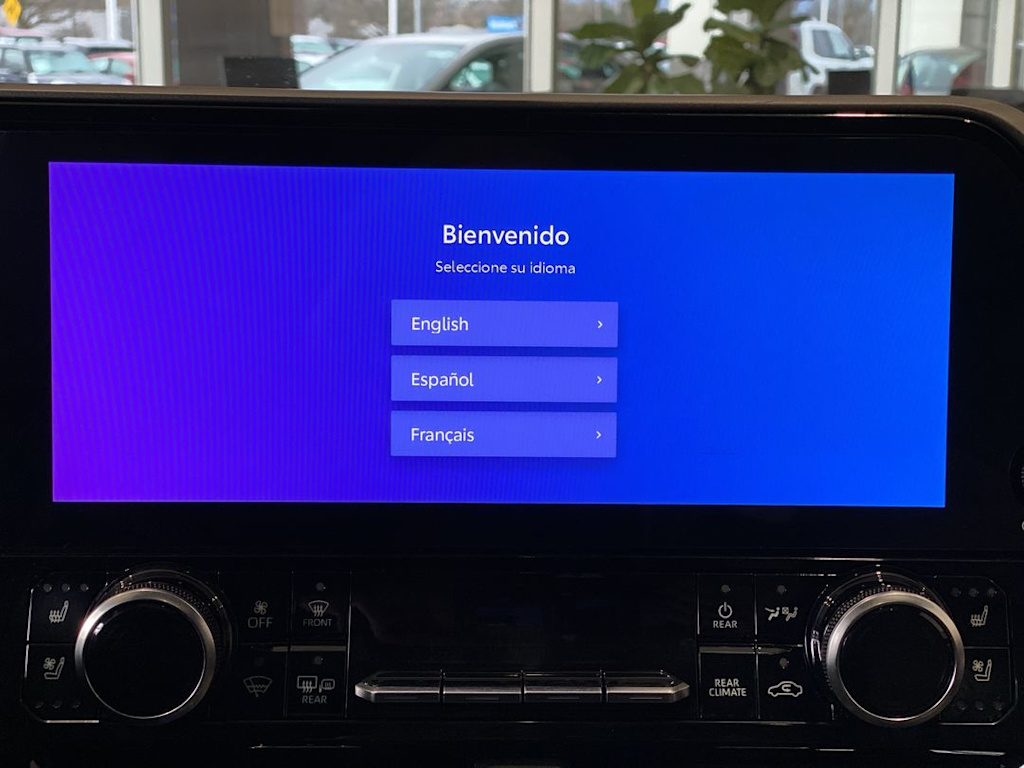 Thumbnail: 2023 Toyota Highlander - 13