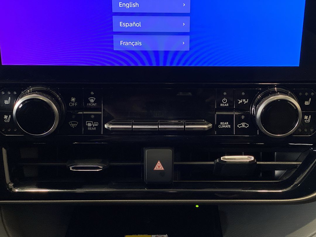 Thumbnail: 2023 Toyota Highlander - 25