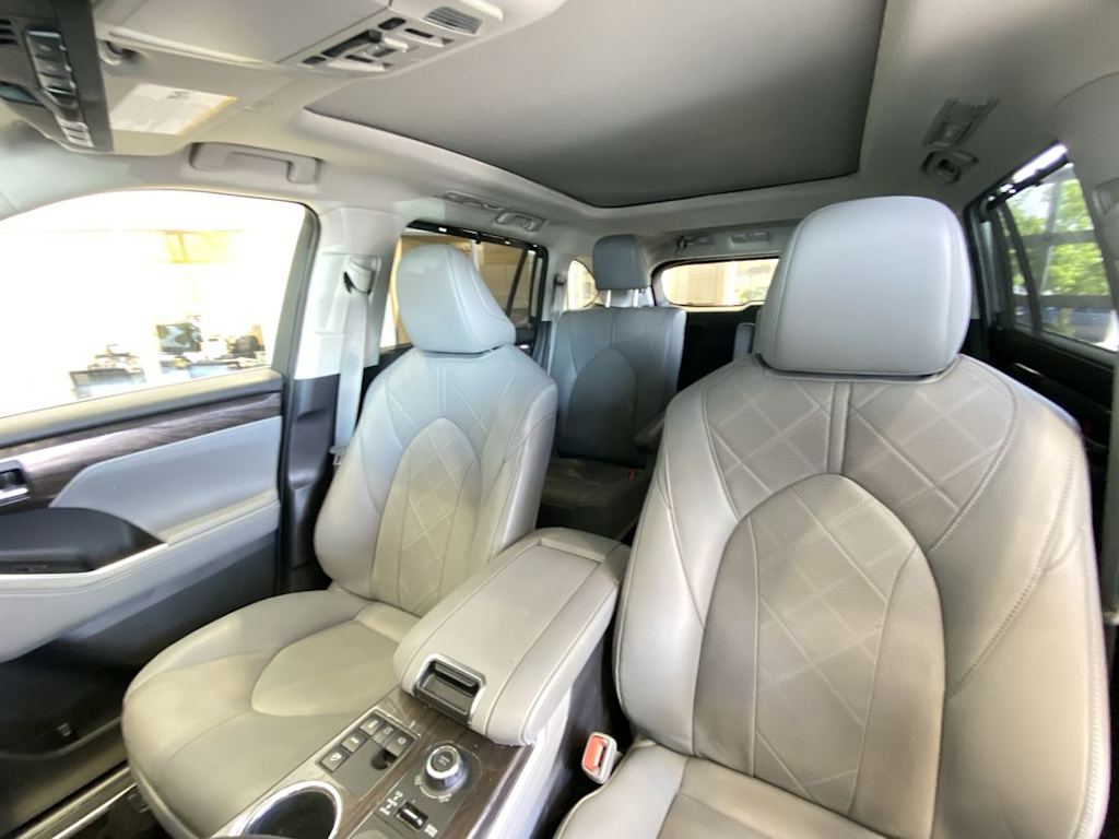 Thumbnail: 2023 Toyota Highlander - 10