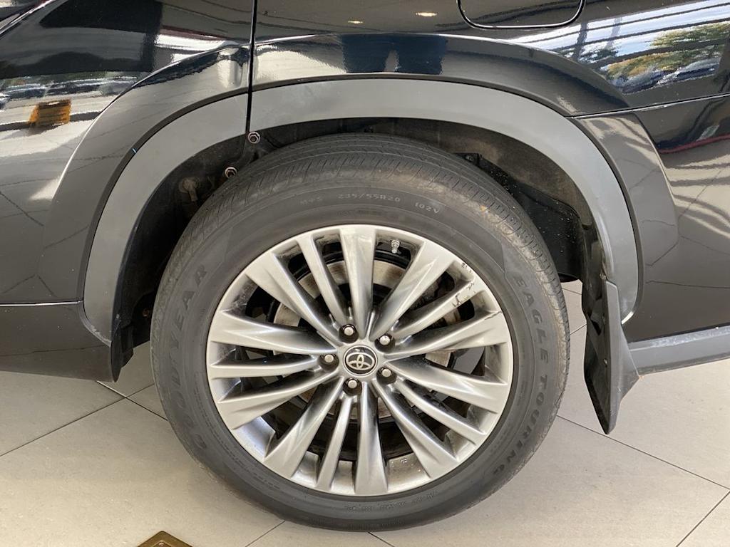Thumbnail: 2023 Toyota Highlander - 6