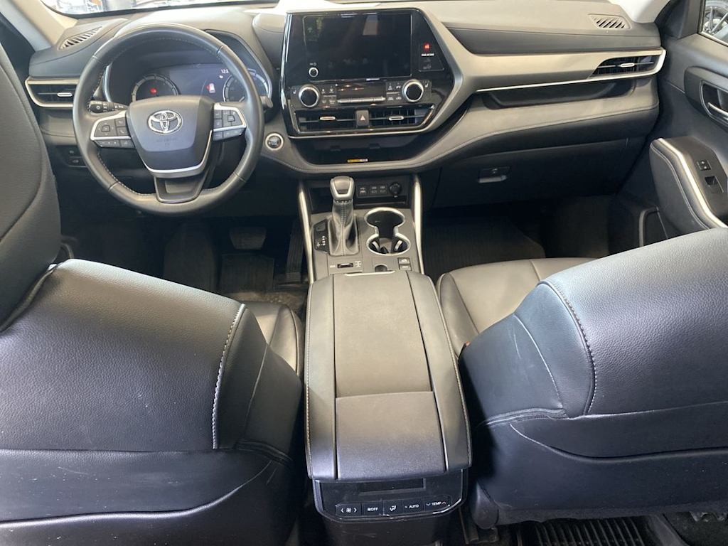 Thumbnail: 2024 Toyota Highlander - 8