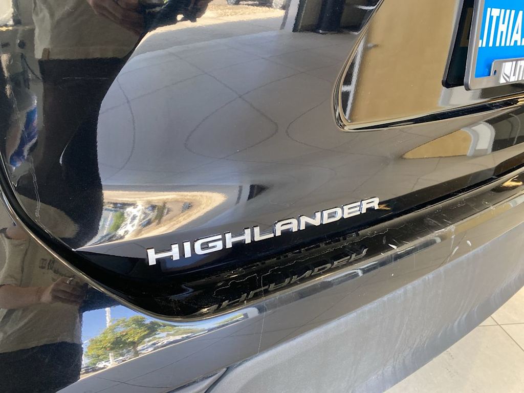 Thumbnail: 2024 Toyota Highlander - 20