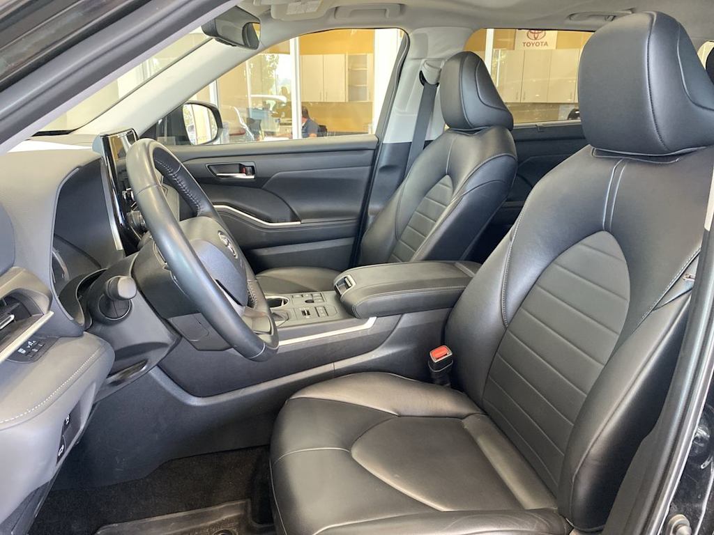 Thumbnail: 2024 Toyota Highlander - 9