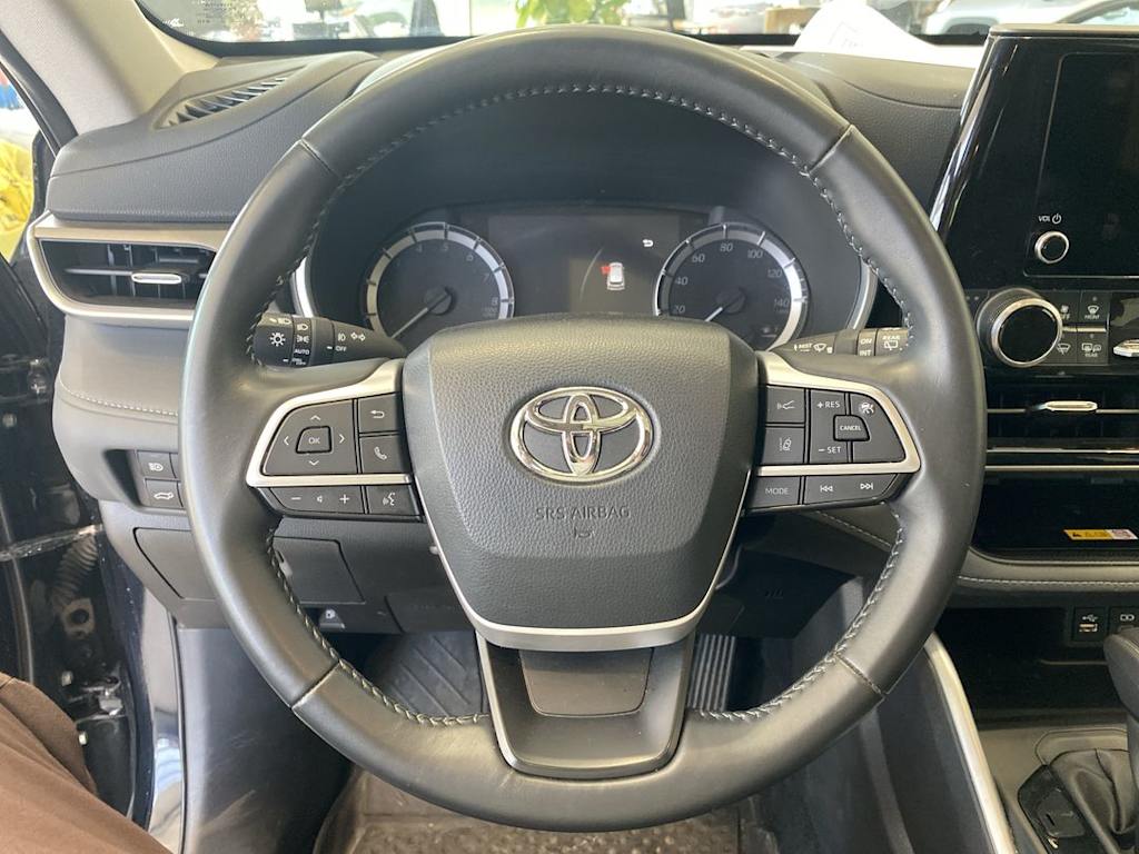Thumbnail: 2024 Toyota Highlander - 2