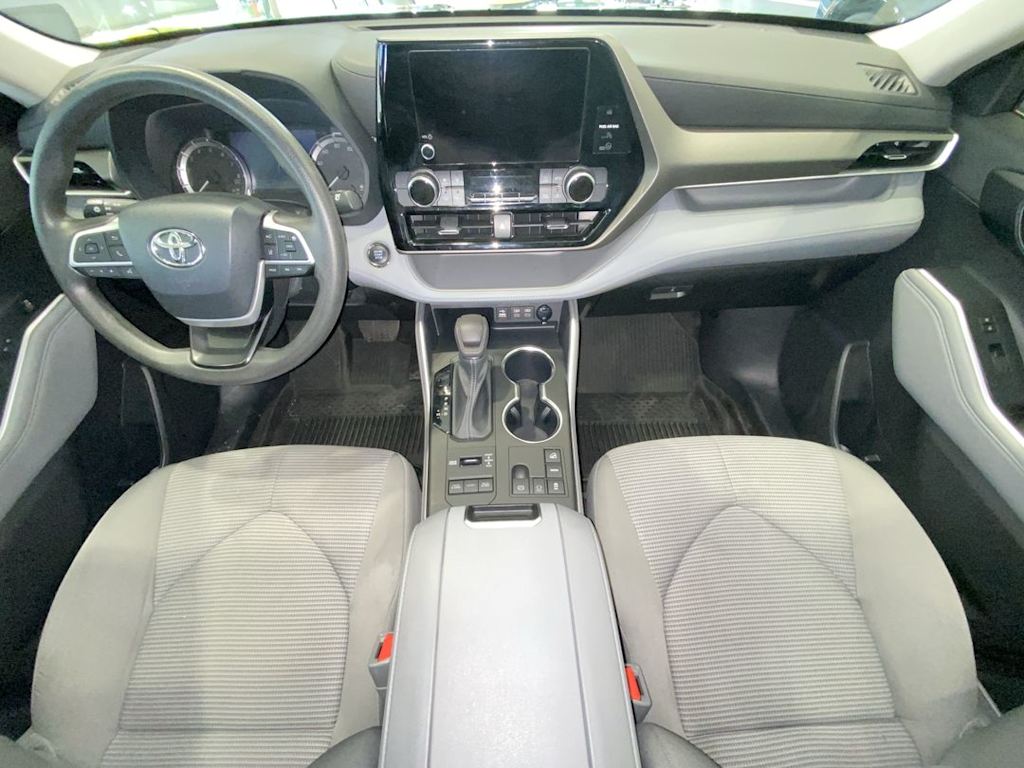 Thumbnail: 2023 Toyota Highlander - 8