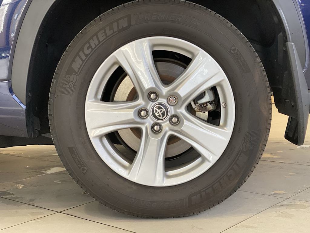 Thumbnail: 2023 Toyota Highlander - 7