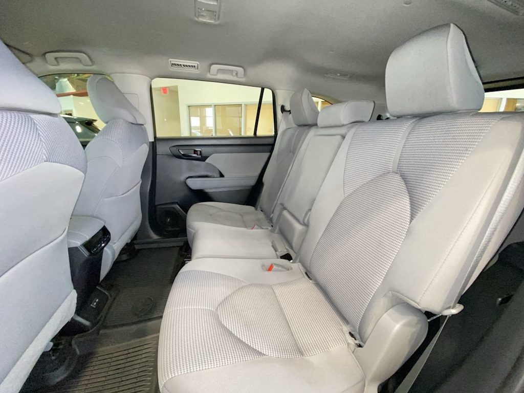 Thumbnail: 2023 Toyota Highlander - 11