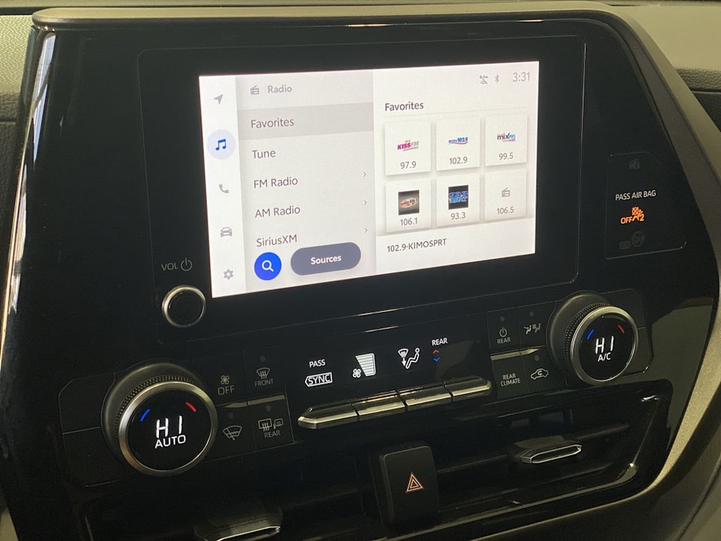 Thumbnail: 2023 Toyota Highlander - 12