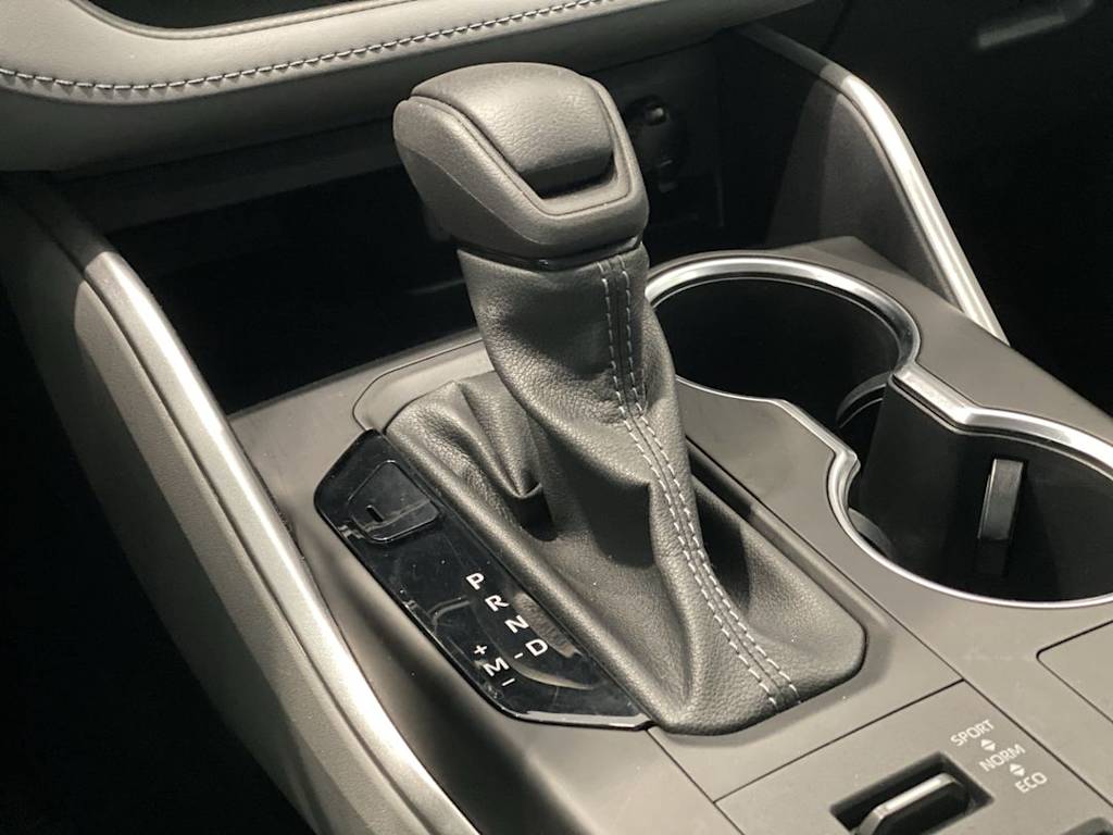 Thumbnail: 2023 Toyota Highlander - 13