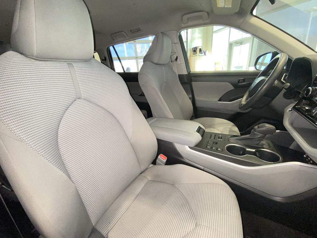 Thumbnail: 2023 Toyota Highlander - 10