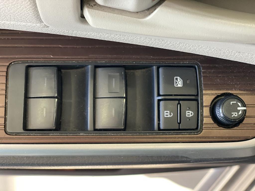 Thumbnail: 2024 Toyota Sienna - 23