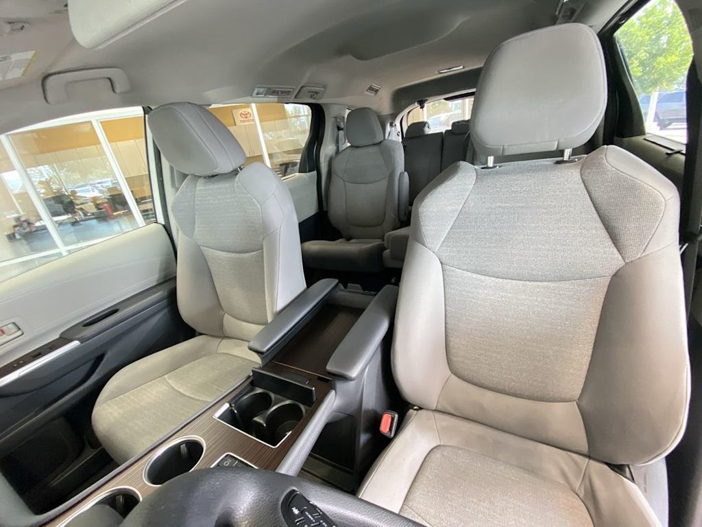 Thumbnail: 2024 Toyota Sienna - 9