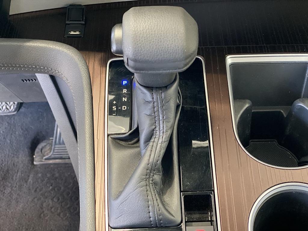 Thumbnail: 2023 Toyota Sienna - 12
