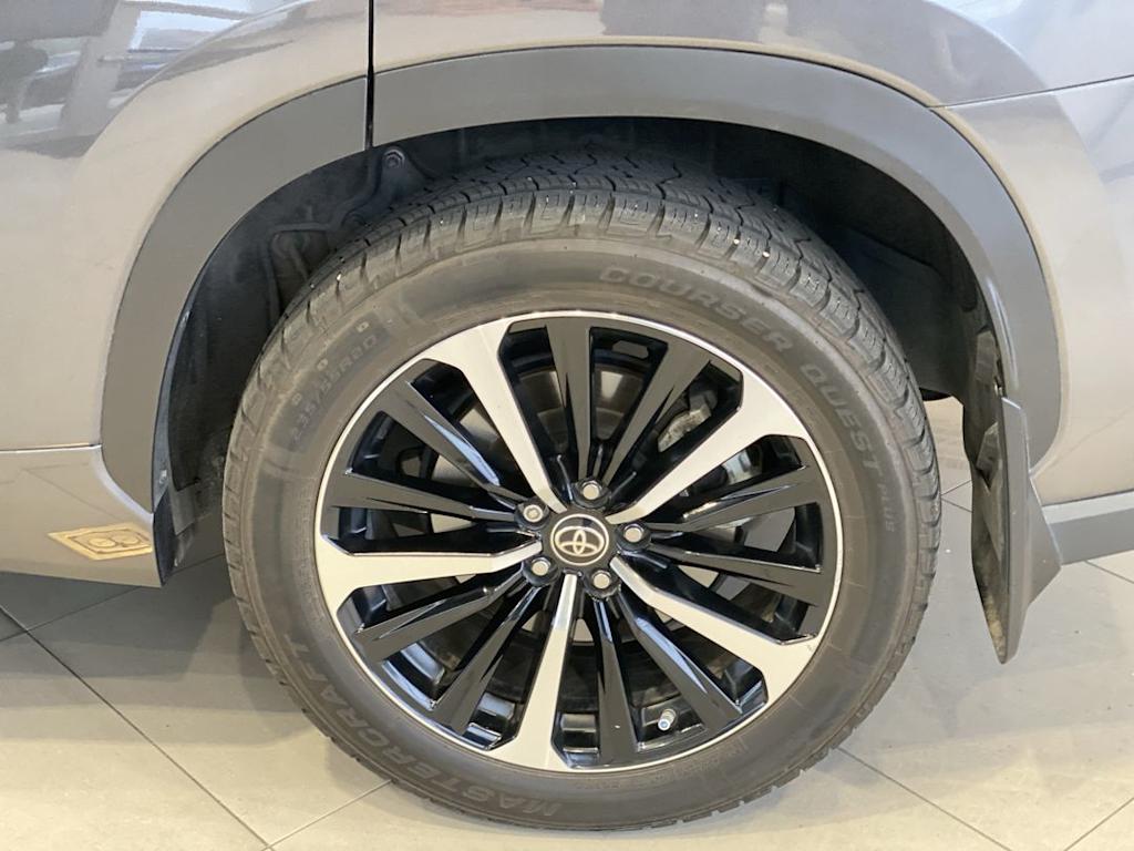Thumbnail: 2022 Toyota Highlander - 6