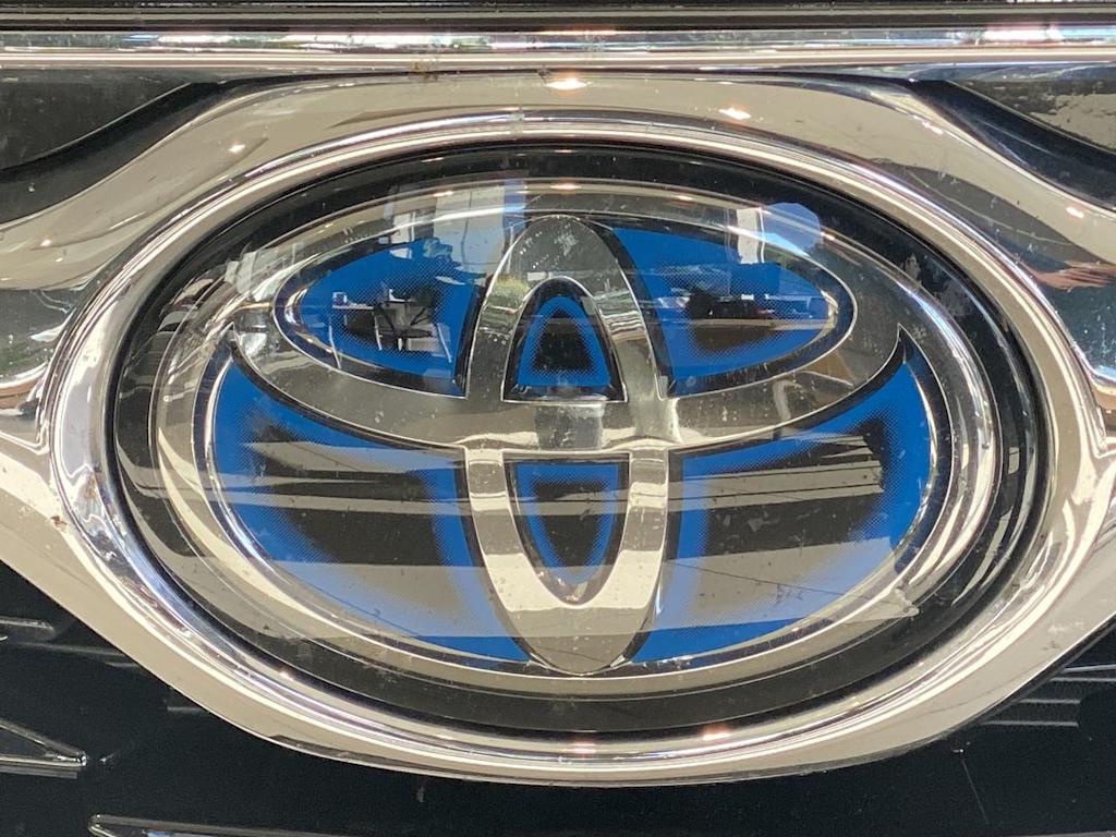 Thumbnail: 2023 Toyota Highlander - 19