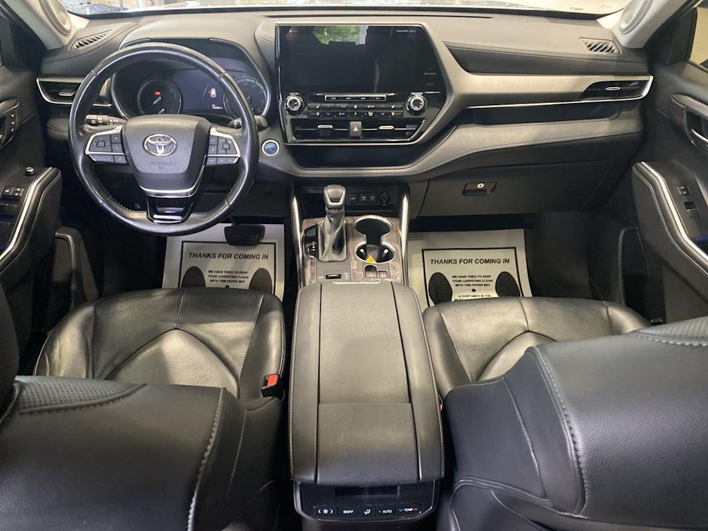 Thumbnail: 2020 Toyota Highlander - 9
