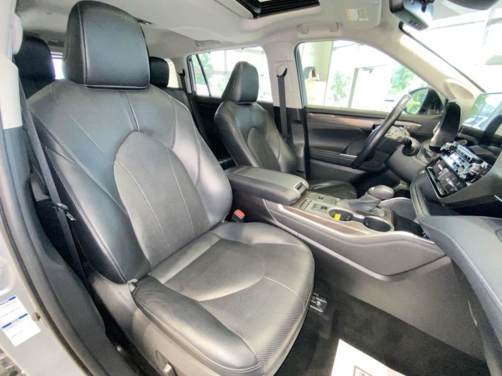 Thumbnail: 2020 Toyota Highlander - 11