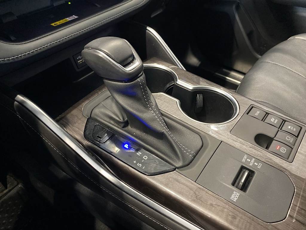 Thumbnail: 2023 Toyota Highlander - 14