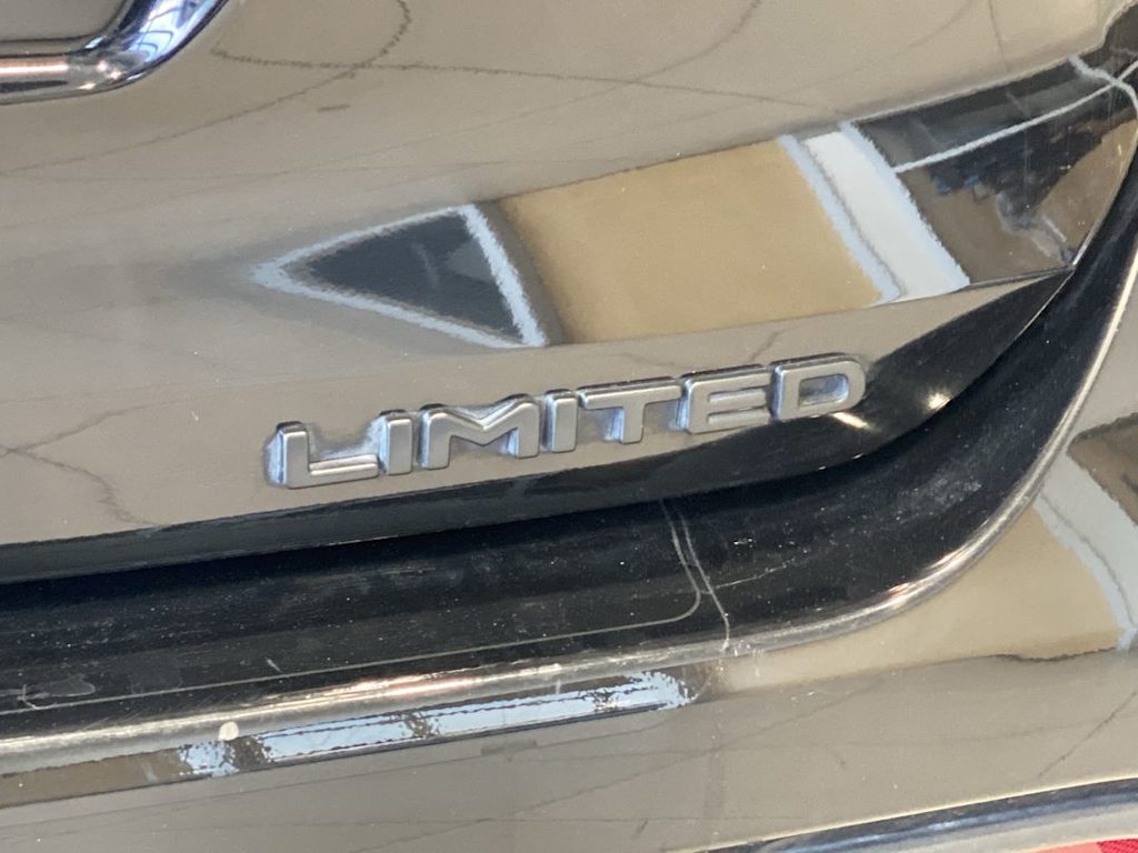 Thumbnail: 2023 Toyota Highlander - 20