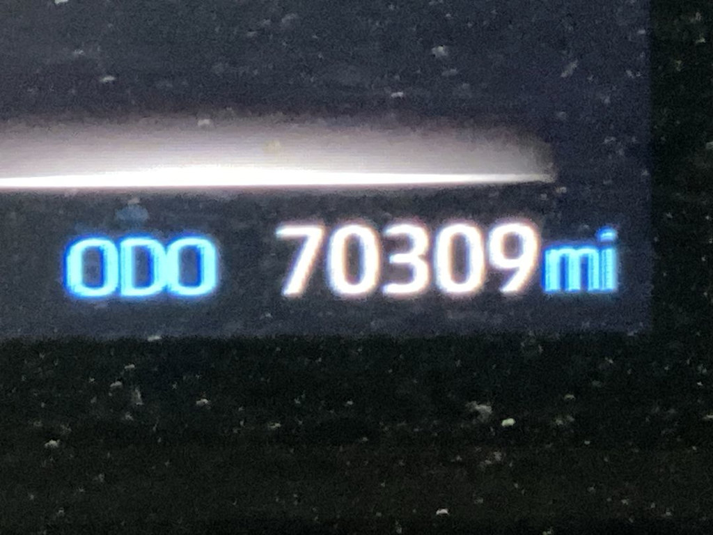 Thumbnail: 2021 Toyota Sienna - 23