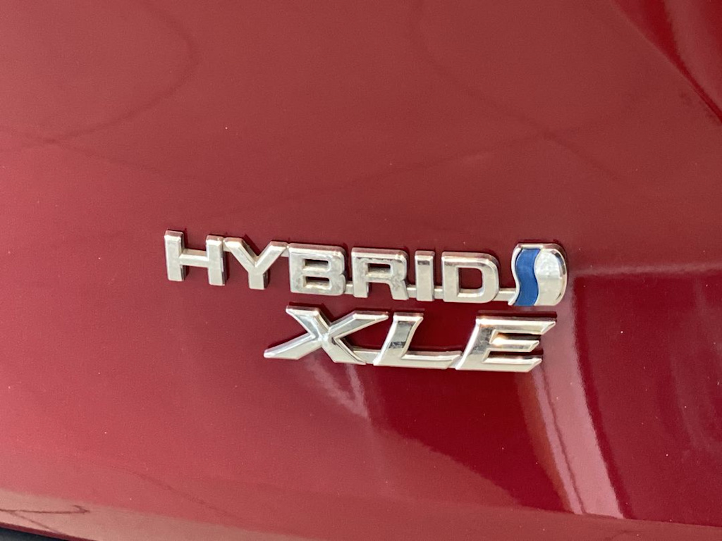 Thumbnail: 2021 Toyota Sienna - 20