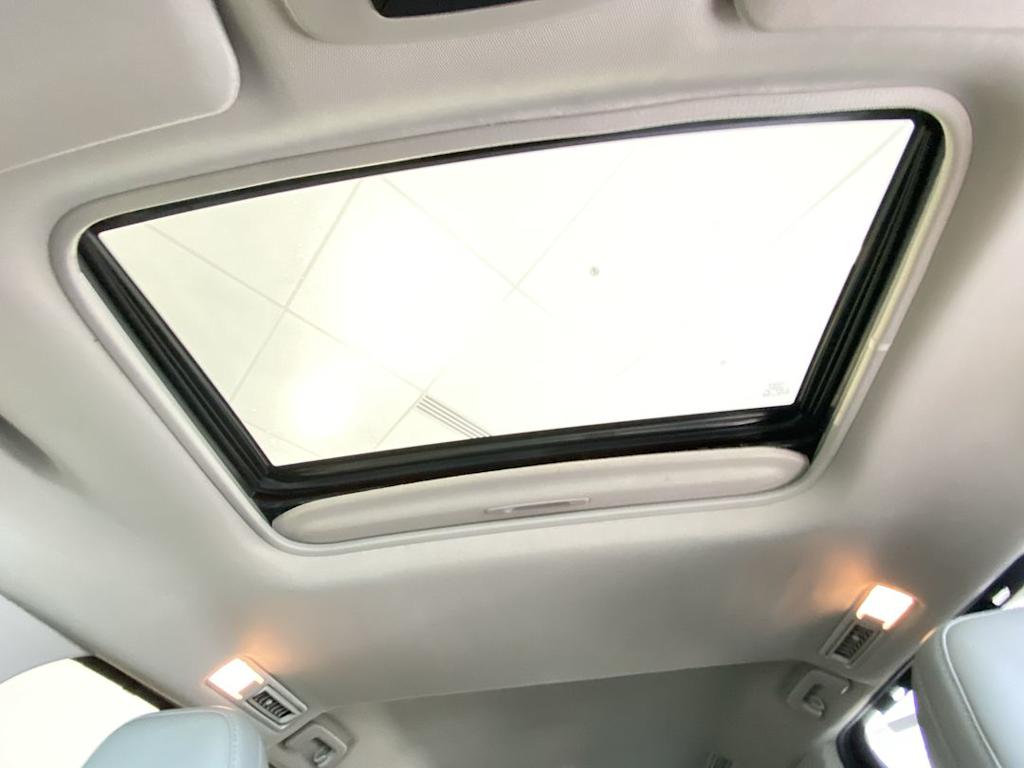 Thumbnail: 2021 Toyota Sienna - 26