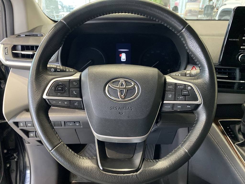 Thumbnail: 2024 Toyota Sienna - 2