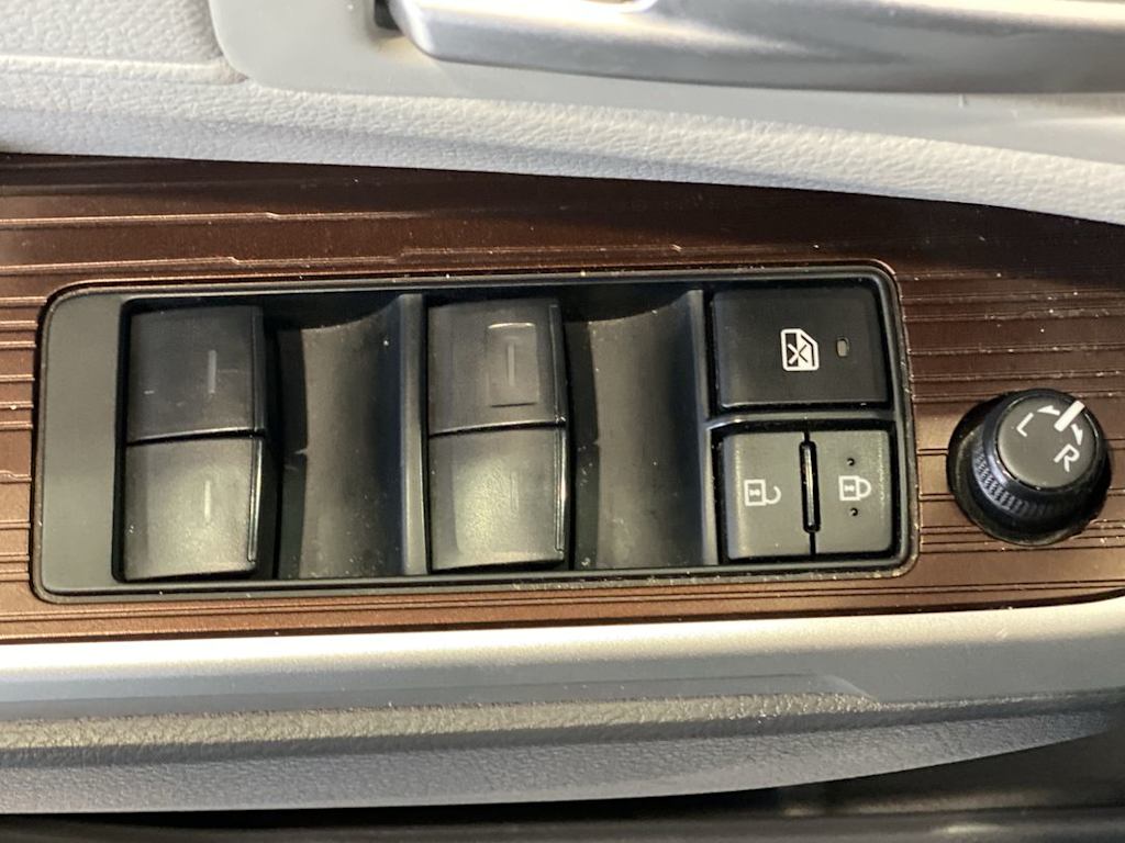 Thumbnail: 2024 Toyota Sienna - 23