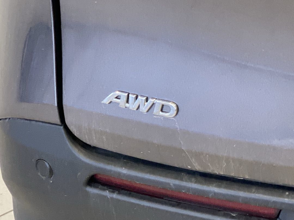 Thumbnail: 2023 Toyota Sienna - 6