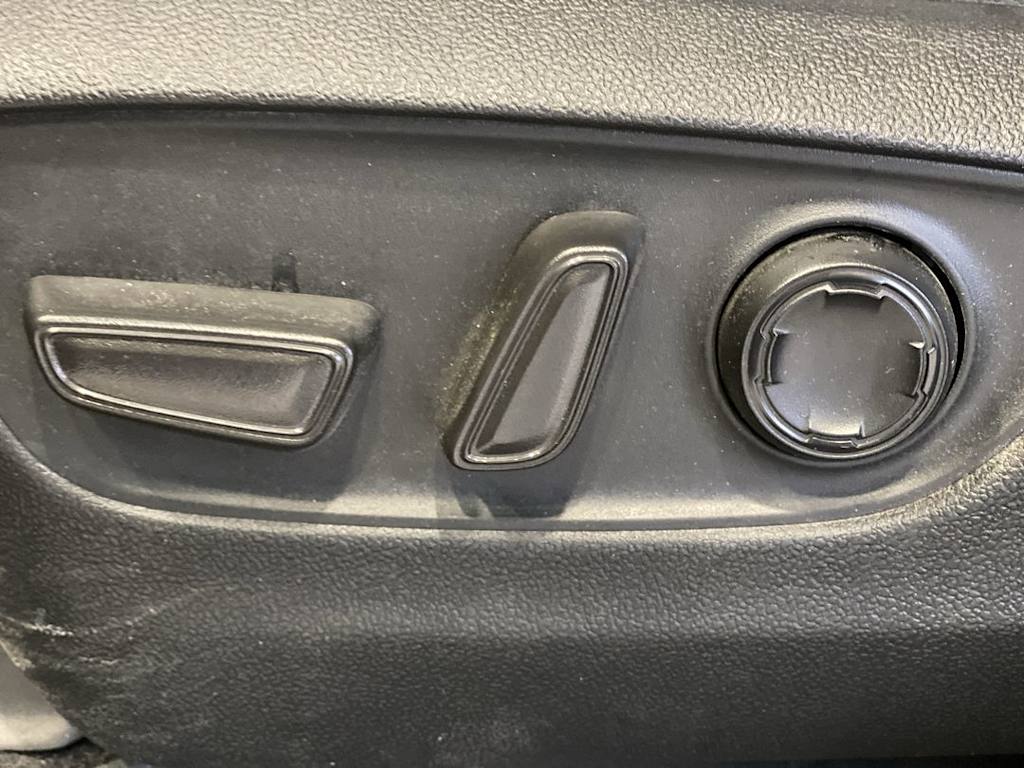 Thumbnail: 2023 Toyota Sienna - 22