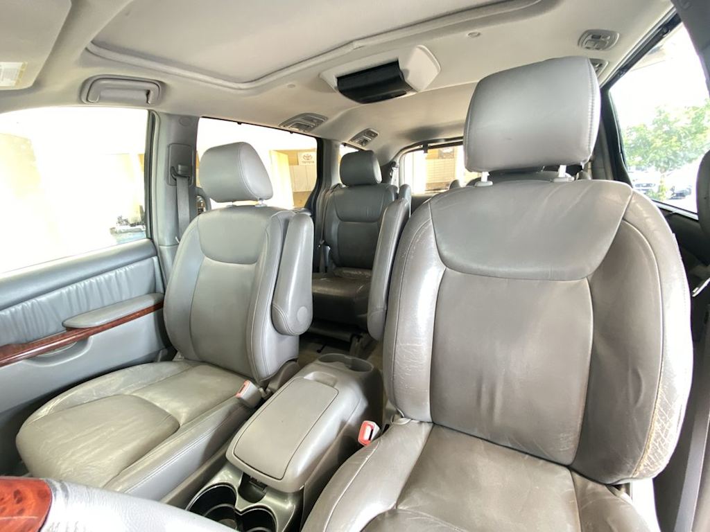 Thumbnail: 2005 Toyota Sienna - 8