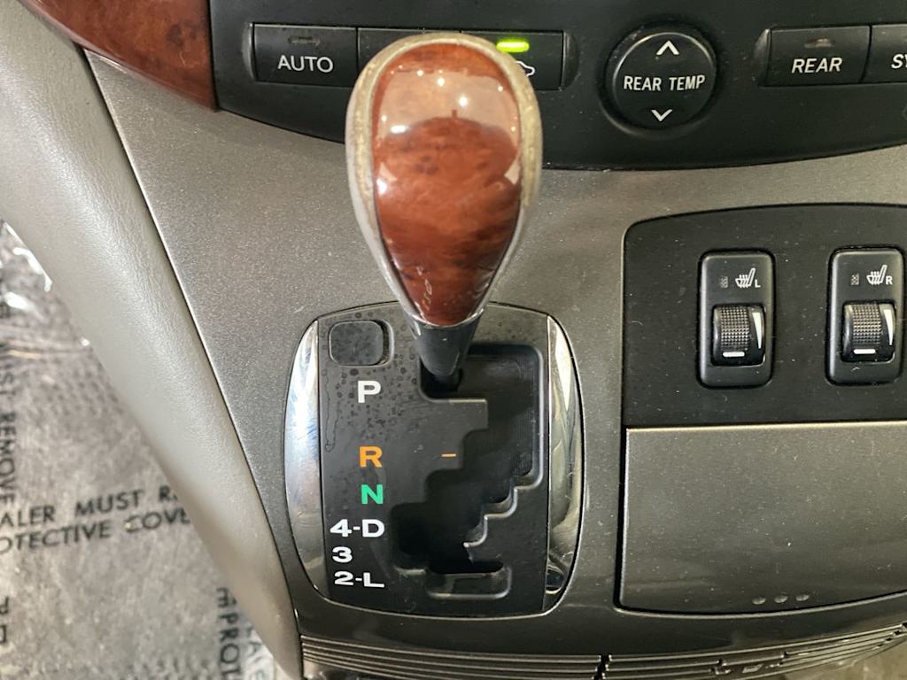 Thumbnail: 2005 Toyota Sienna - 12