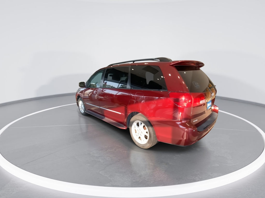 Thumbnail: 2005 Toyota Sienna - 5