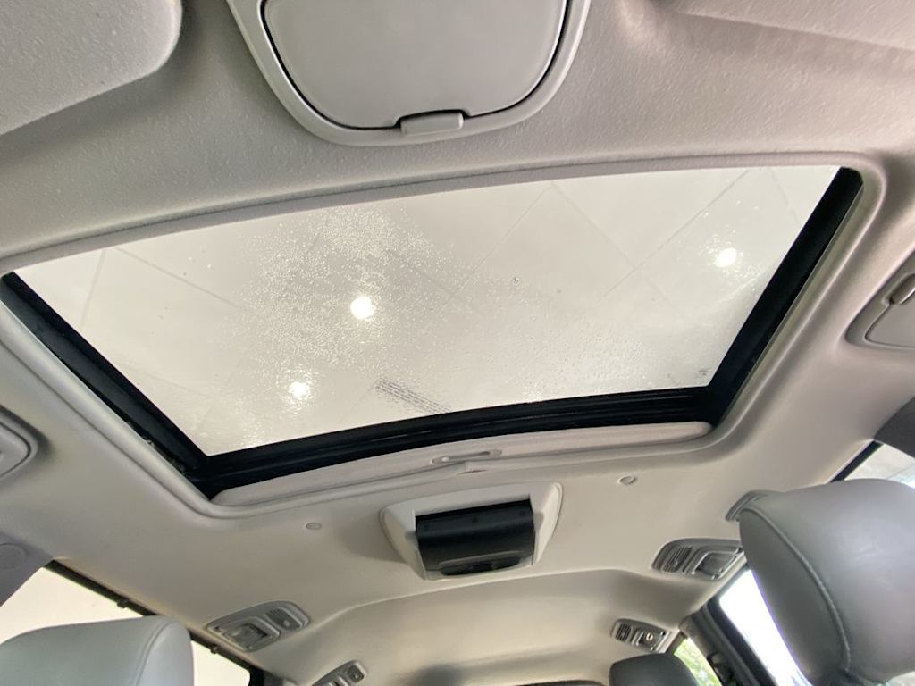Thumbnail: 2005 Toyota Sienna - 26