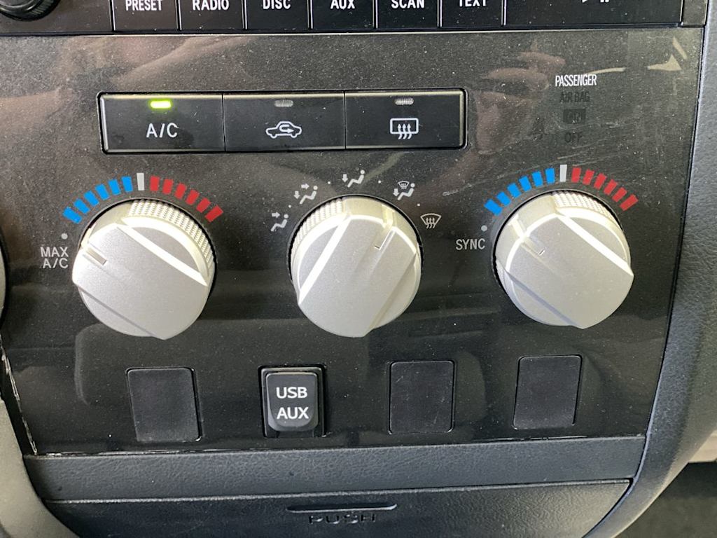 Thumbnail: 2012 Toyota Tundra - 24