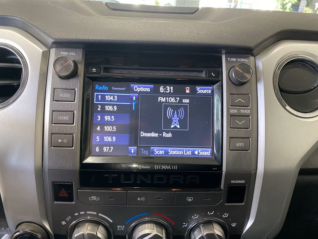 2017 Toyota Tundra SR5 12