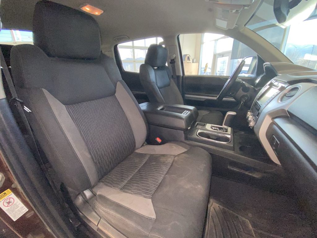 2017 Toyota Tundra SR5 25