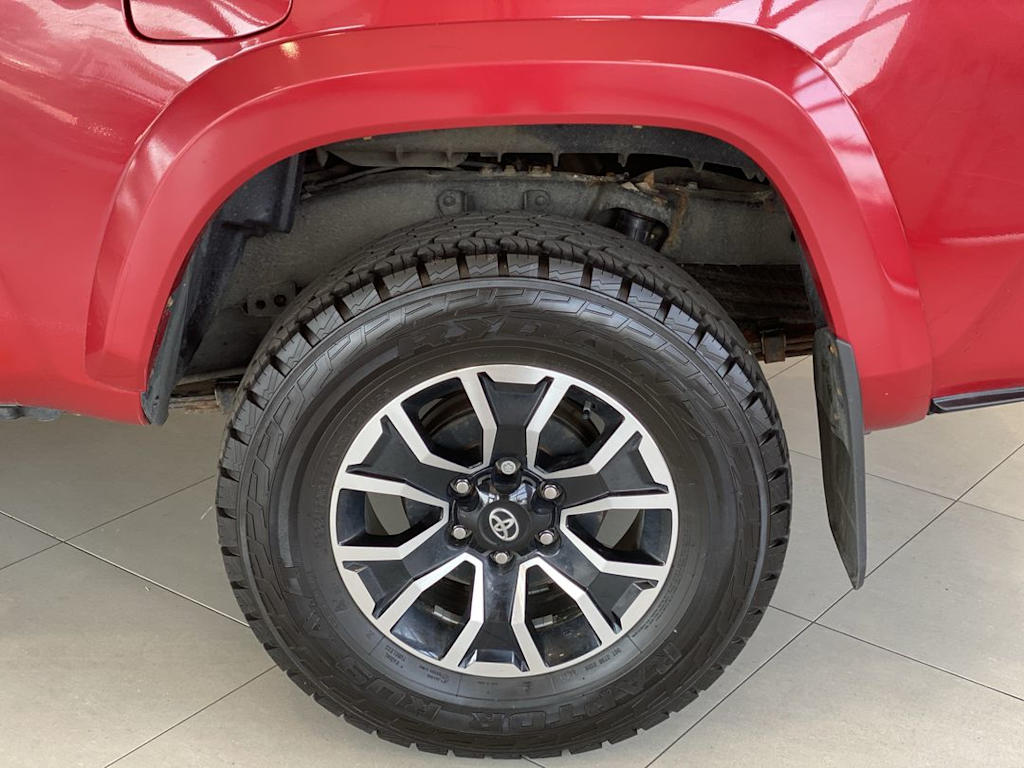 Thumbnail: 2021 Toyota Tacoma - 6