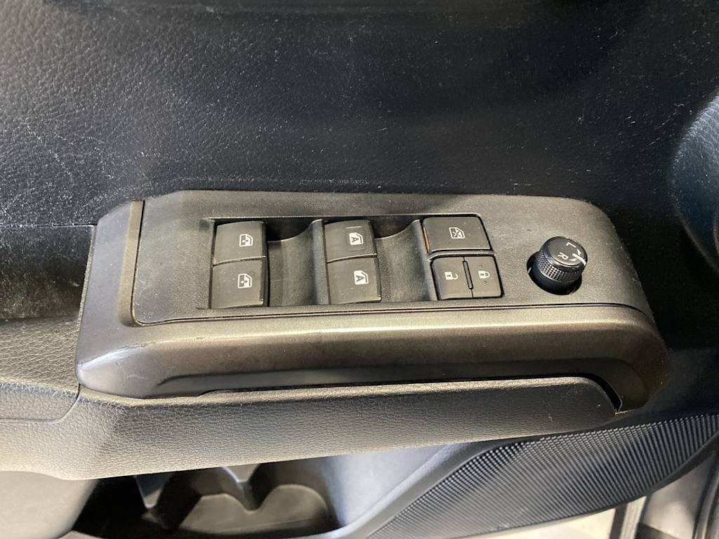 Thumbnail: 2019 Toyota Tacoma - 21