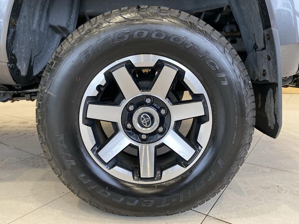 Thumbnail: 2019 Toyota Tacoma - 7