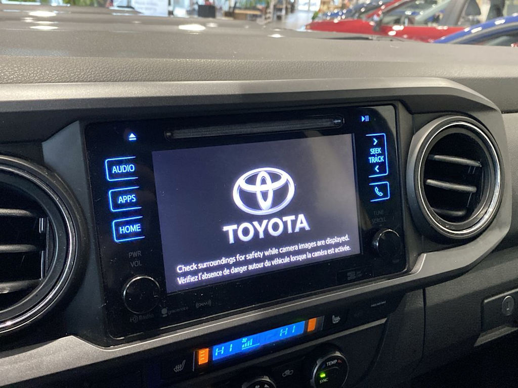 Thumbnail: 2019 Toyota Tacoma - 12