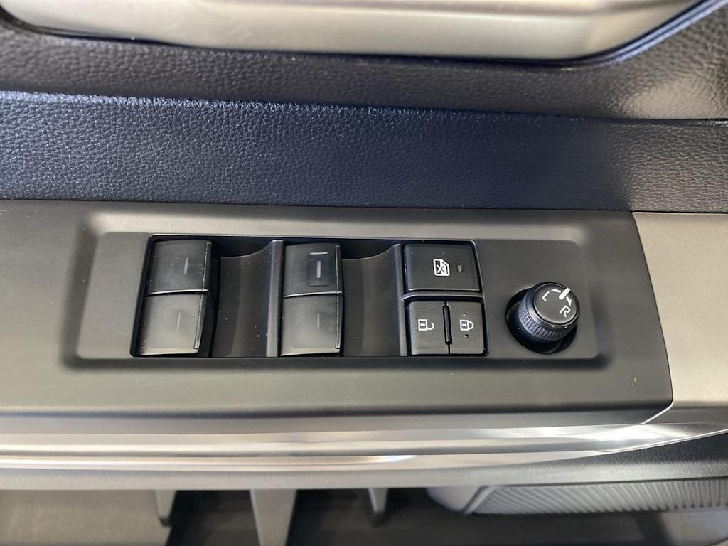 Thumbnail: 2022 Toyota Tundra - 23