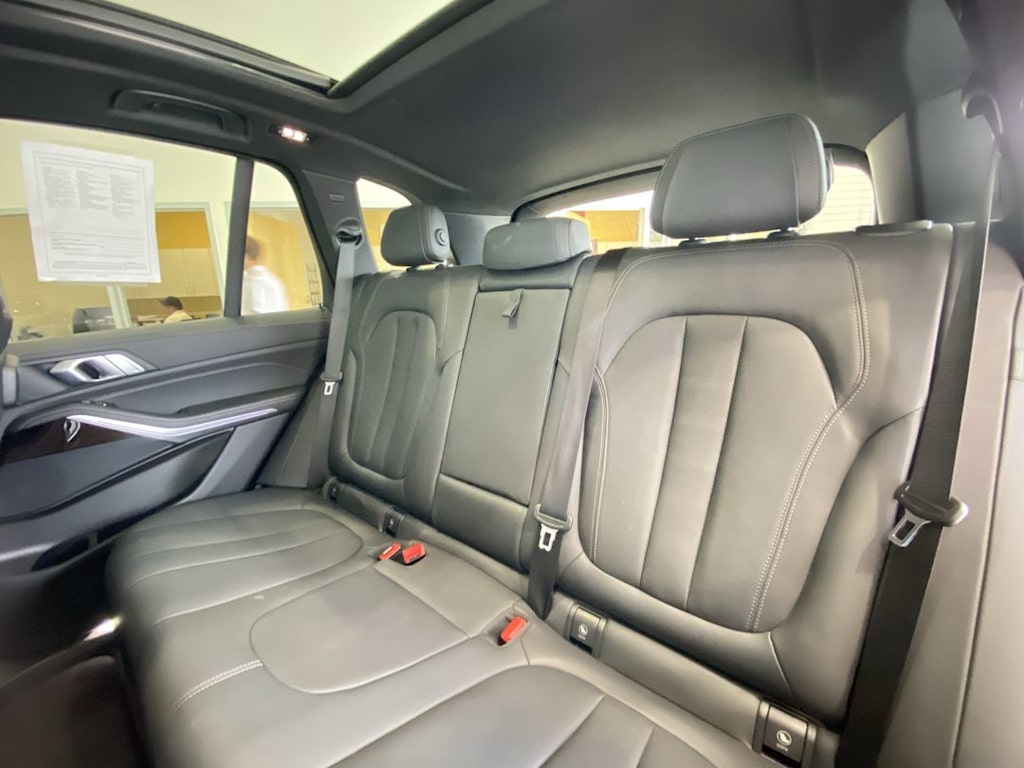 Thumbnail: 2021 BMW X5 - 9