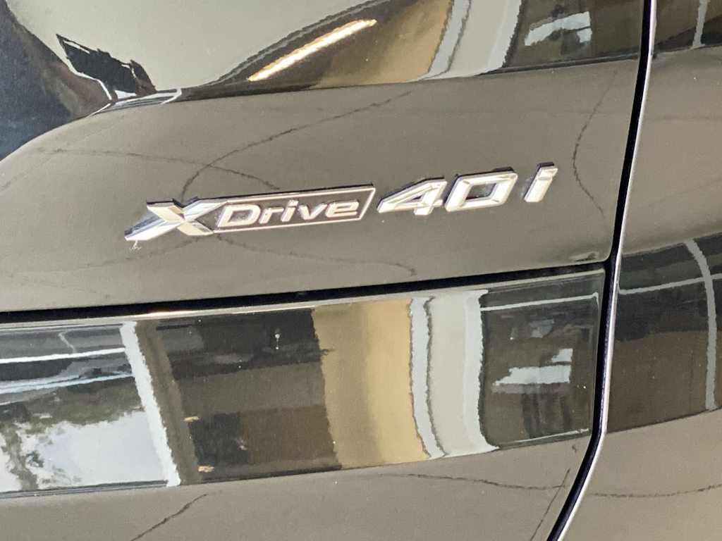 Thumbnail: 2021 BMW X5 - 21