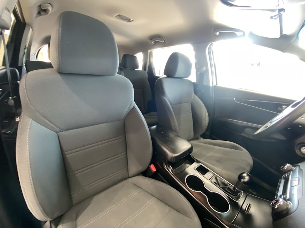 Thumbnail: 2019 Kia Sorento - 11
