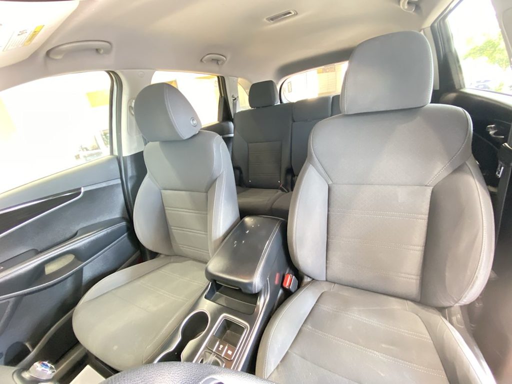 Thumbnail: 2019 Kia Sorento - 10