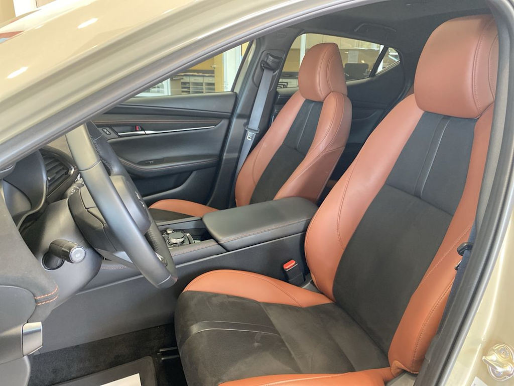 Thumbnail: 2024 Mazda Mazda3 - 10