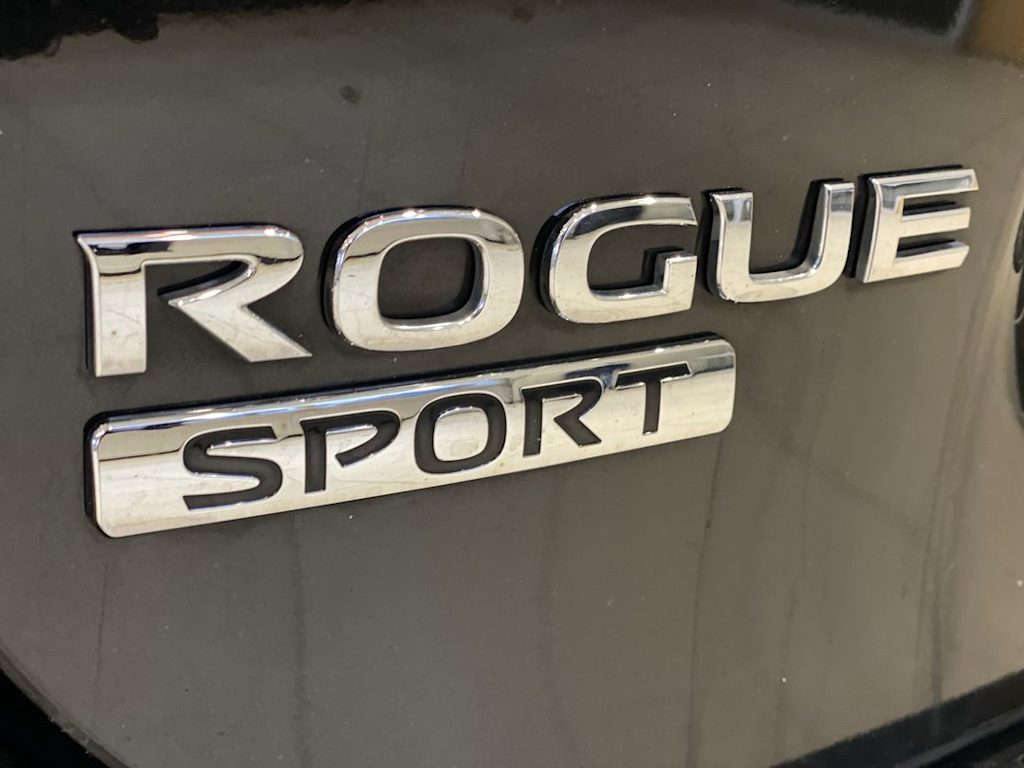 2022 Nissan Rogue Sport S 7