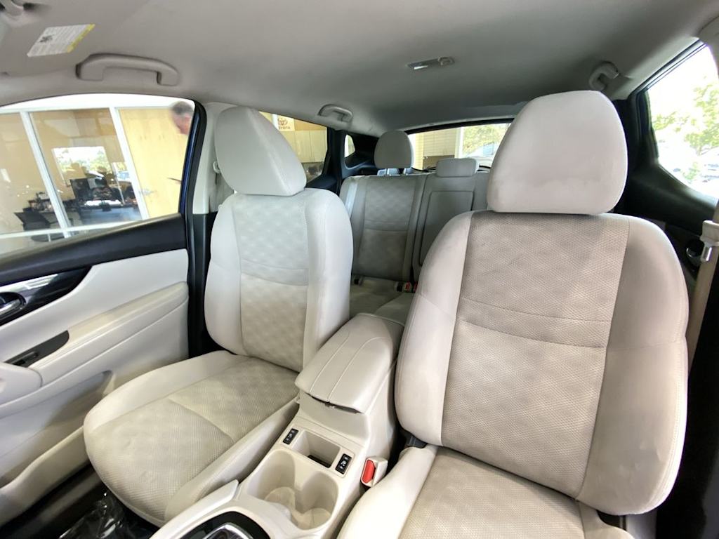 Thumbnail: 2020 Nissan Rogue Sport - 8
